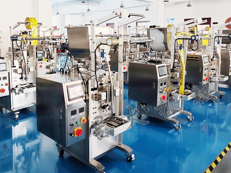 立式辣椒醬包裝機——5-100g小袋醬料自動制袋包裝解決方案